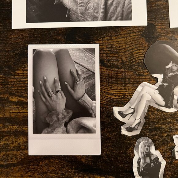 BLACKPINK ROSE [ -R- ] First Single Album CD - Picture 5 of 6